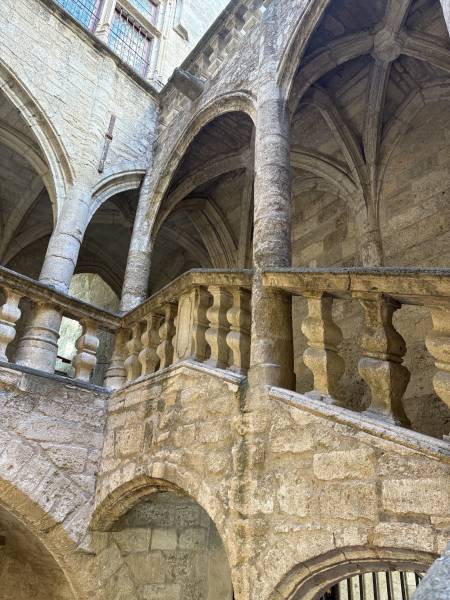 La cité de Molière à Pézenas, hôtels particuliers et artisanat d'art à 30 minutes de Sète