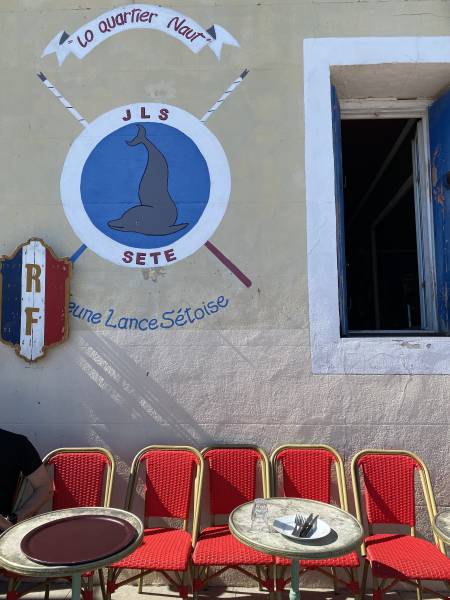 OFFREZ VOUS UN ÉTÉ D'EXCEPTION À SÈTE : RÉSERVEZ VOTRE SUITE AUX CLÉS SECRÈTES AU BORD DE LA MEDITERRANÉE, PROCHE DE MONTPELLIER